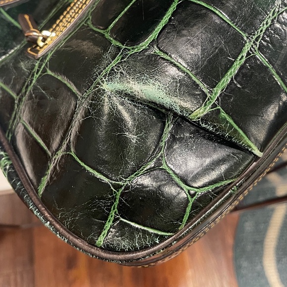 Dooney & Bourke Embossed Alligator Pattern Green Leather Shoulder Bag - Picture 10 of 13